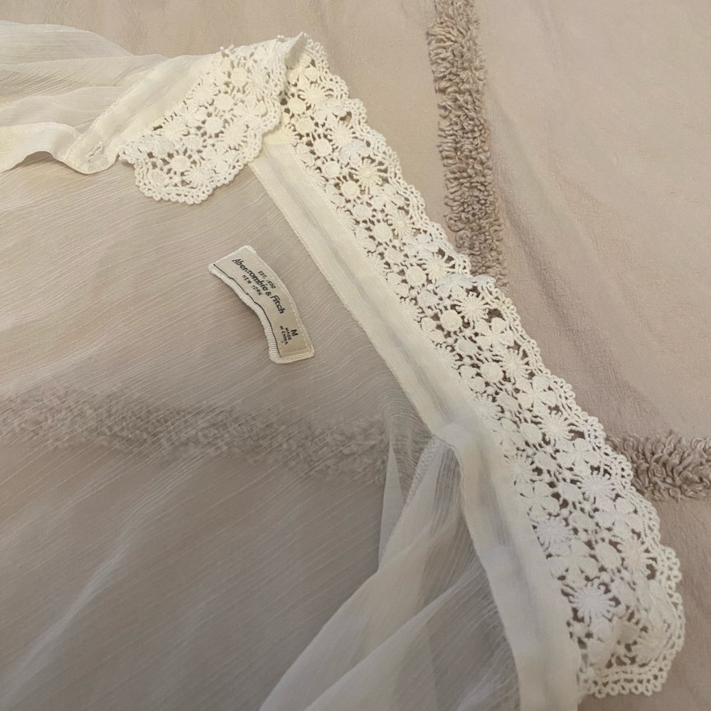 Abercrombie sheer button up with lace collar - Picture 3 of 4